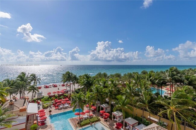 Building Photo - 17875 Collins Ave