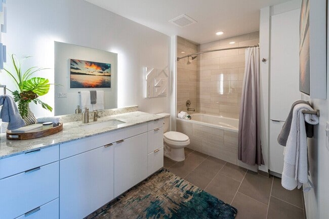 Building Photo - Uptown Living Just Got Better – 8 Weeks FREE!