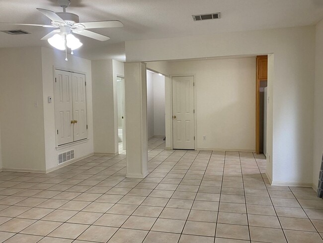 Building Photo - 2 BEDROOM, BELTON ISD