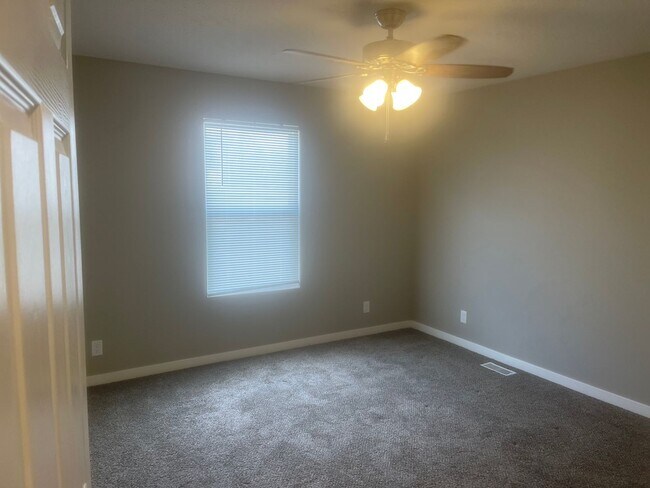 Building Photo - Your Village Pointe Townhome