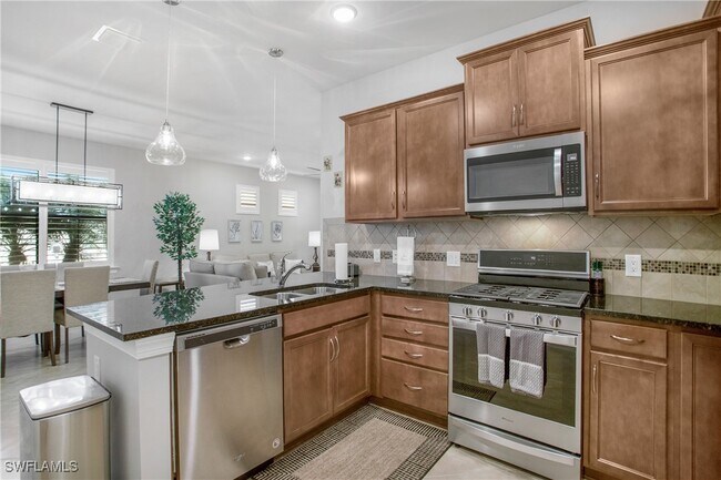 Foto del edificio - 7674 Jacaranda Ln