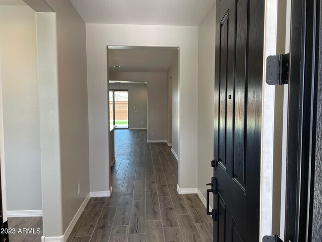 Foto del edificio - 1934 W Burnside Trail