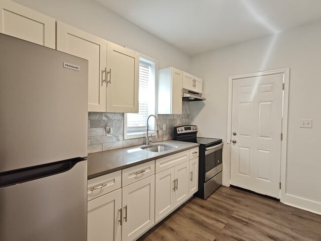 Photo - 542 E Indiana St- Townhome
