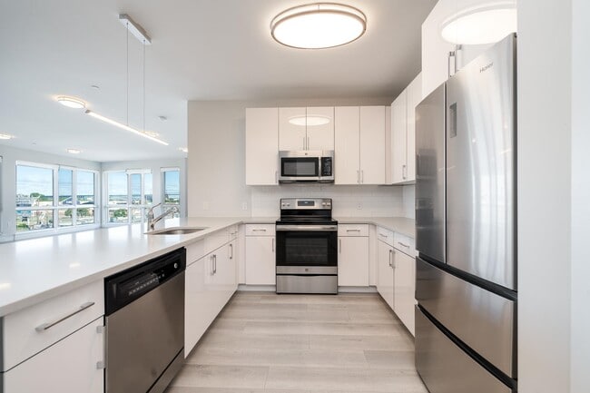 Building Photo - 16 Bennett St