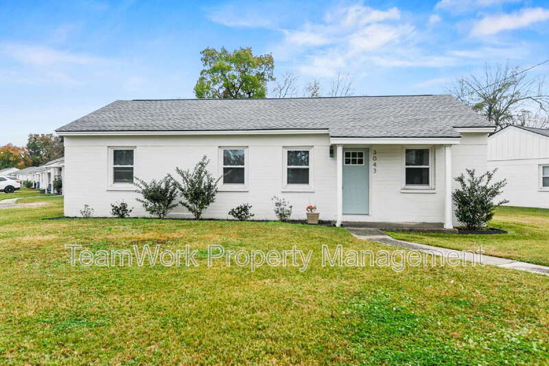 Foto principal - 3043 Terry Dr