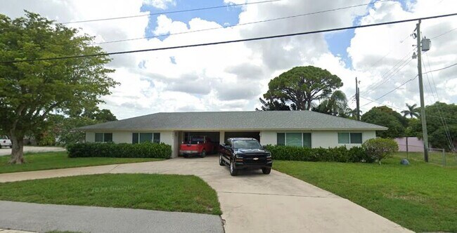 Building Photo - 7641 Overlook Rd