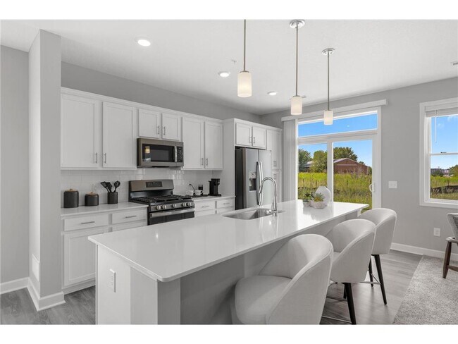 Foto del edificio - 9367 4th St Ln N