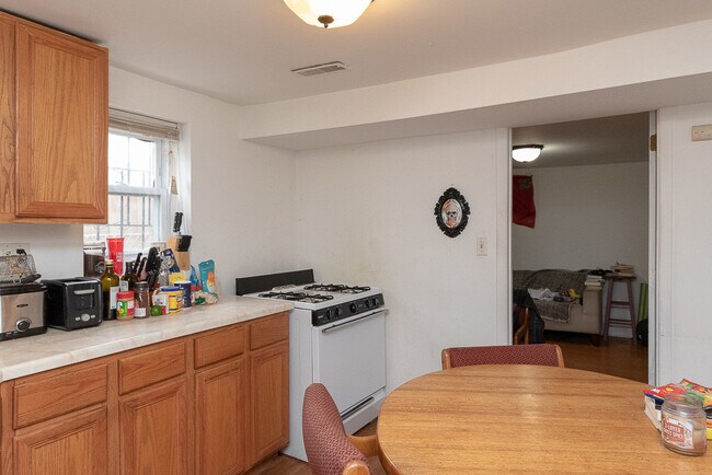 Foto del edificio - 1722 N Kimball Ave