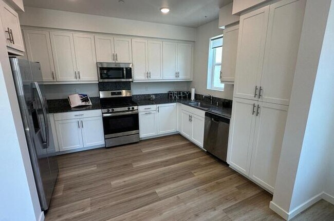 Building Photo - 5402 Sand Arch Ln