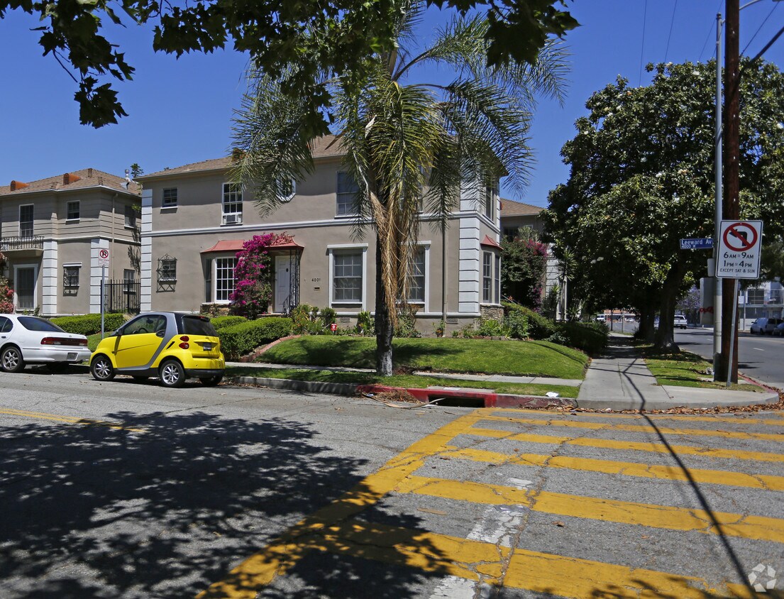 Building Photo - 711 S Wilton Pl