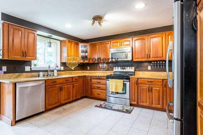Foto del edificio - 4 Bedroom 4 Bath Single family Home