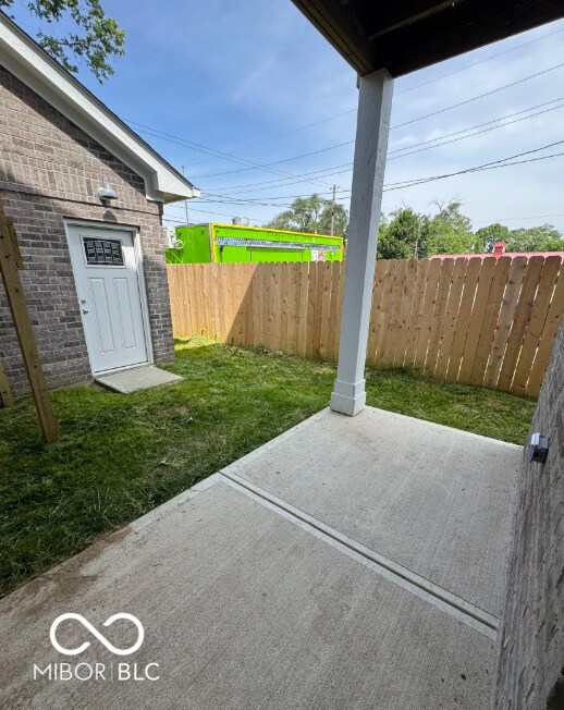 Foto del edificio - 528 N Elder Ave