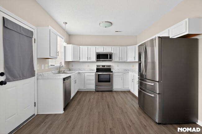 Building Photo - 123 Hardin Dr