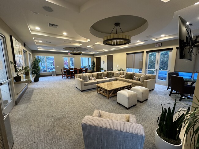 Clubhouse - 5419 Strand