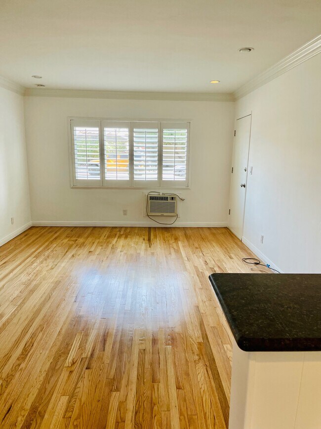 Foto del edificio - 14619 Moorpark St