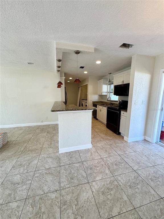 Building Photo - 5535 24th Ave N