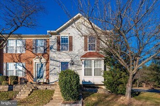 Building Photo - 6801 Fallard Place