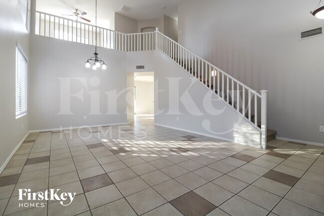 Foto del edificio - 15953 W Monroe St