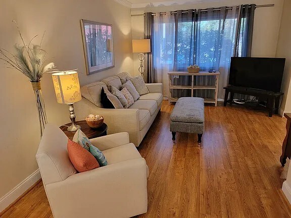 Foto del edificio - 1094 Cedar Ridge Ct