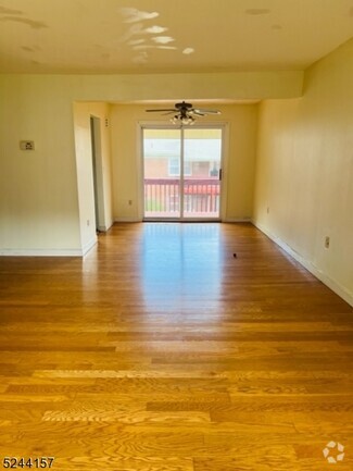 Building Photo - 69 Fox Hill Dr