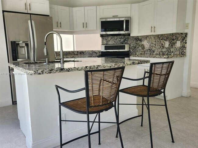 Foto del edificio - 3749 NW 107th Way