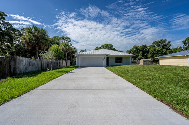 Building Photo - 7401 Donlon Rd