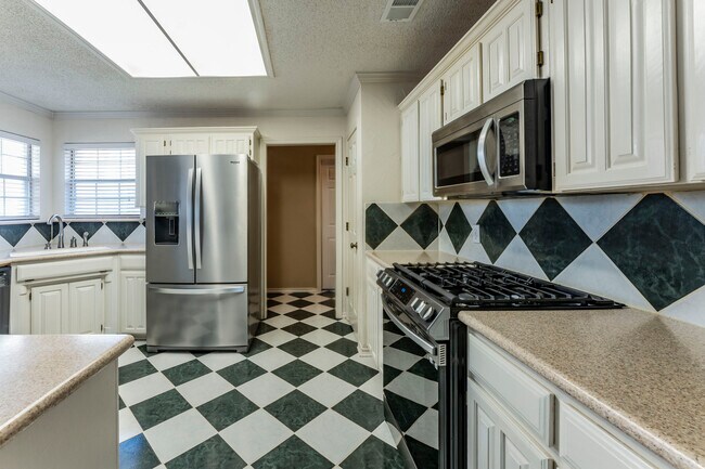 Building Photo - 7508 Rall Cir