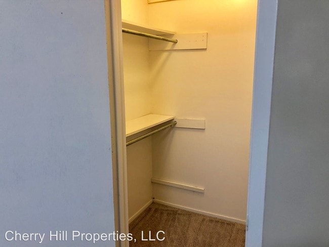 Building Photo - 2 br, 1 bath Apartment - 2333-2357 Ridge Ct.