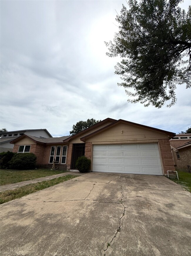 Building Photo - 11611 Stone Bridge Dr