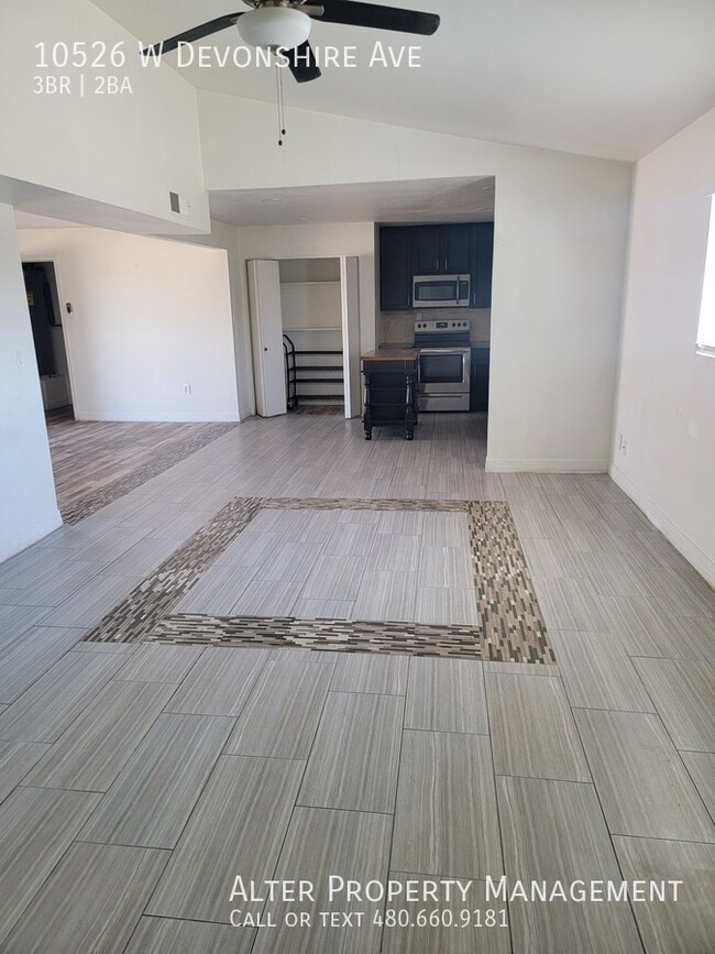 Foto del edificio - 10526 W Devonshire Ave