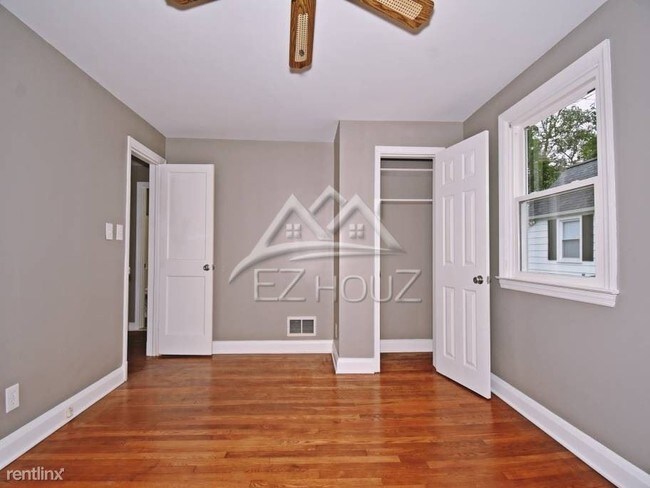 Building Photo - 3 br, 1 bath House - 3505  N Rolling Rd