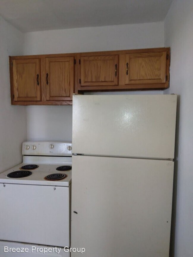 Foto del edificio - 2 br, 1 bath House - 2050 Berdan Ave