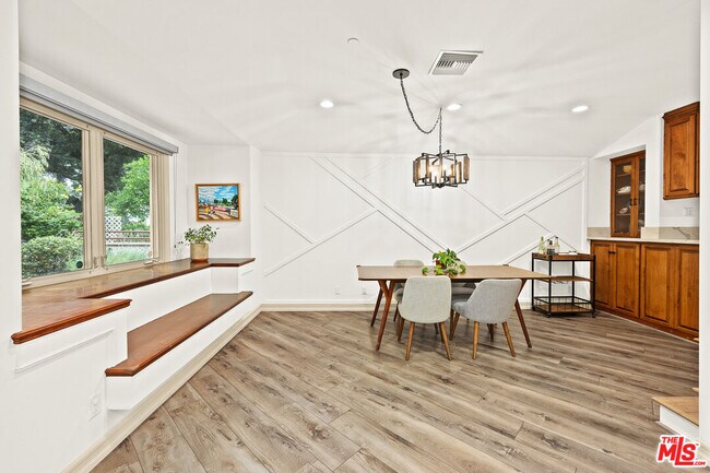 Foto del edificio - 272 N Chester Ave