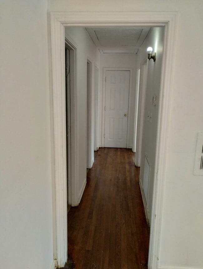 Foto del edificio - 370 W Railroad Ave S
