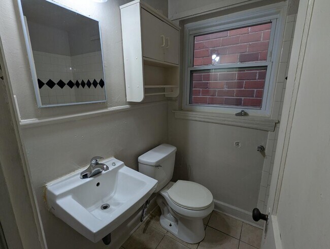 Foto del edificio - 113 E Main St