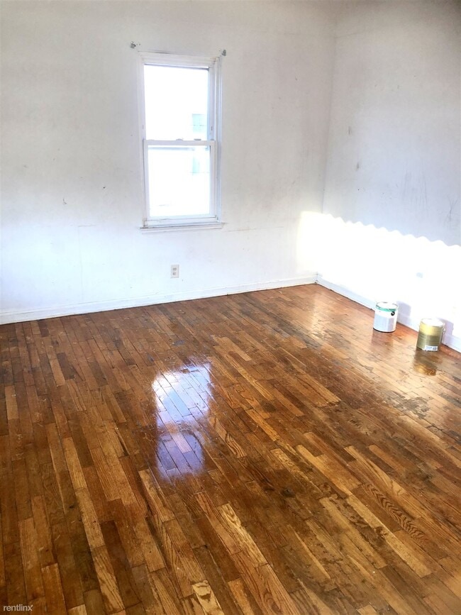 Foto del edificio - 3 br, 1 bath House - 4014 Milbourne Ave