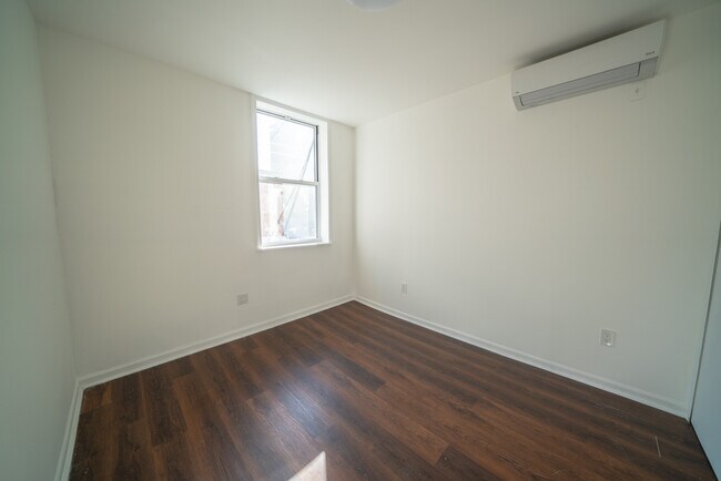 Foto del edificio - 3069 47th St