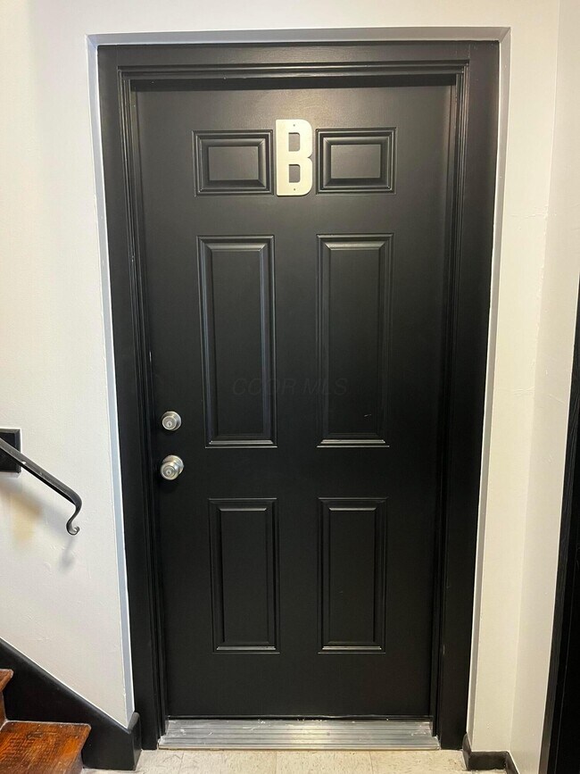 Building Photo - 4669 Hilton Ave