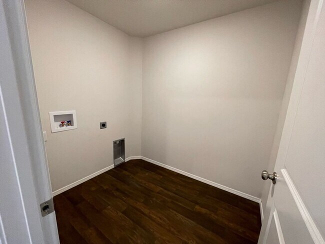 Foto del edificio - 112 Pin Oak Dr