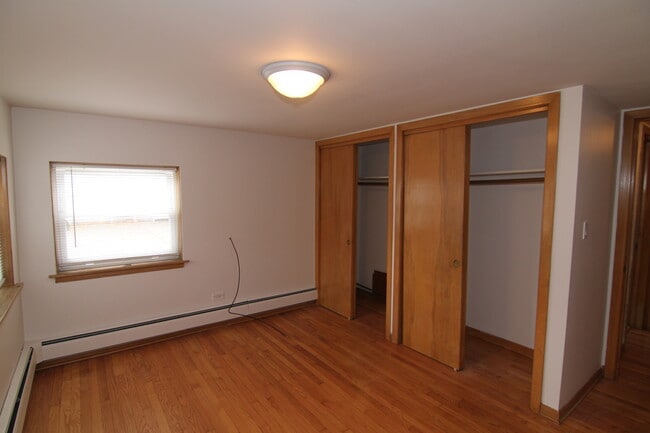 Bedroom - 3555 N Neva Ave