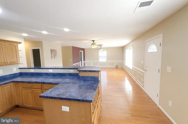 Foto del edificio - 42802 Higgs Ln