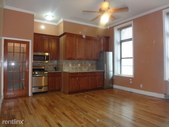Building Photo - 4 br, 1 bath  - 925 8th Ave