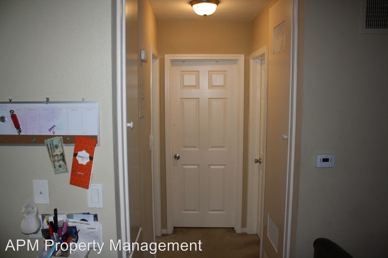 Foto del edificio - 7636-7636 Bright Ave