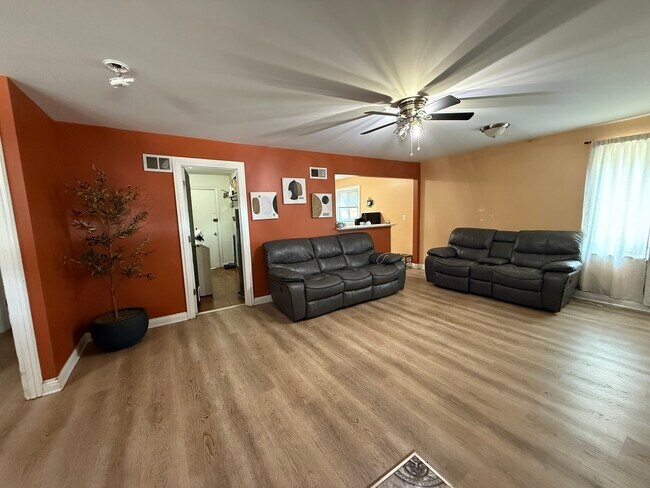 Foto del edificio - 1700 N 14th Ave