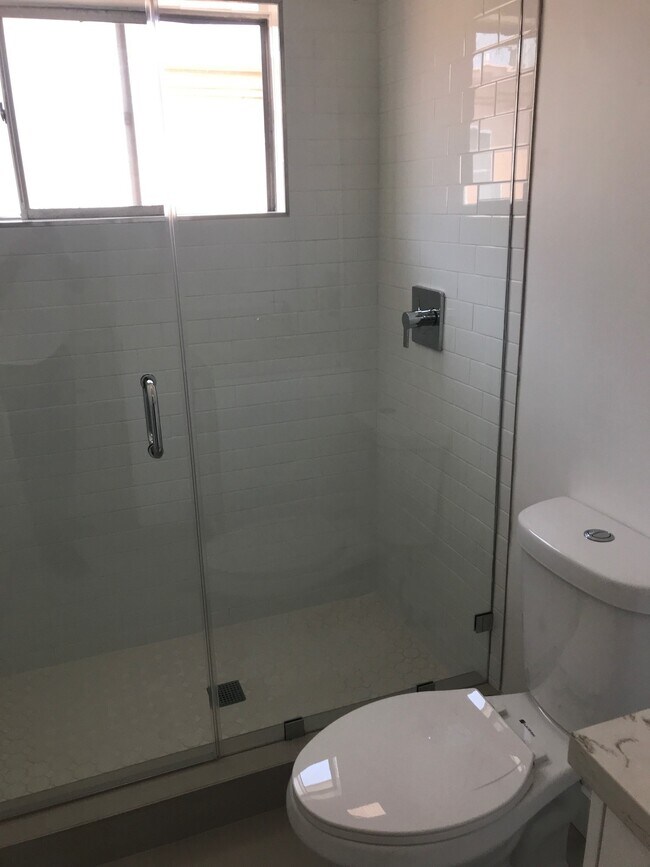 Foto del edificio - 149 S Hayworth Ave