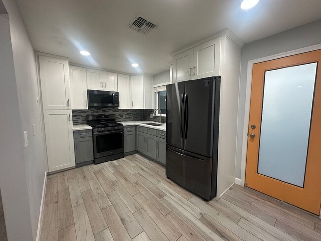 Building Photo - Culver2626