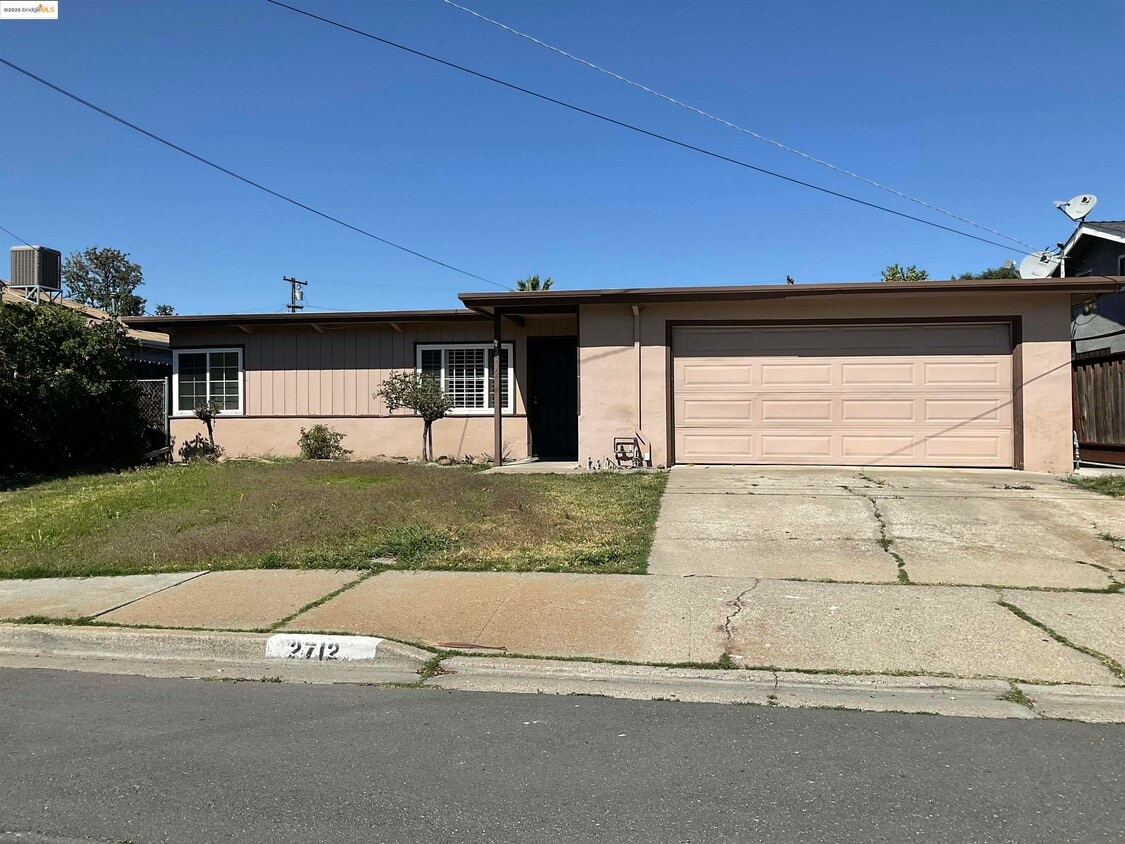 Primary Photo - 2712 Stamm Dr
