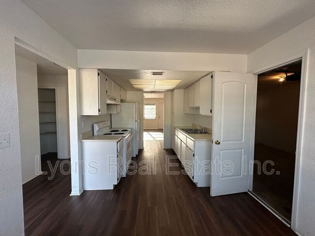 Foto del edificio - 2429 George Ave S