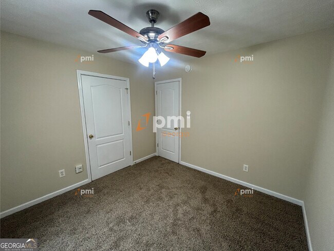 Foto del edificio - 15 Hidden Mill Ct