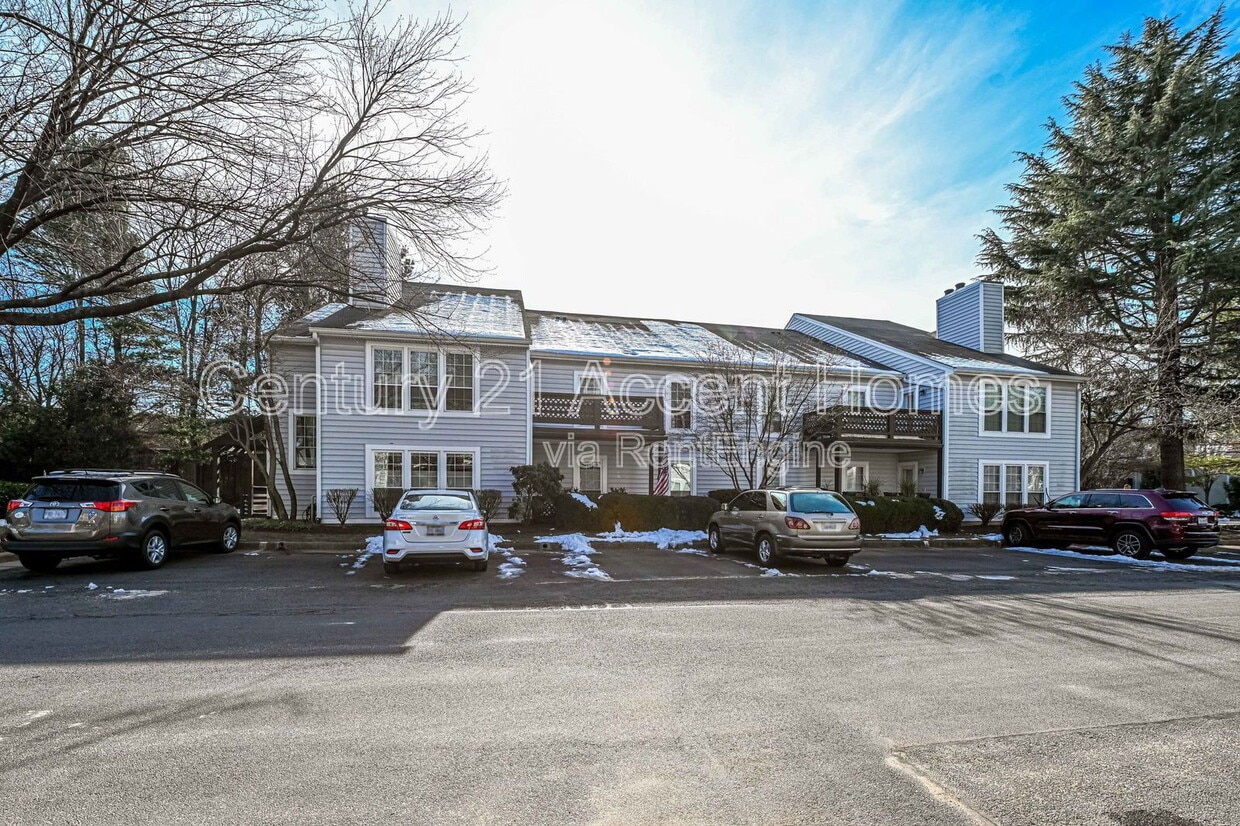 Primary Photo - 9941 Oakton Terrace Rd
